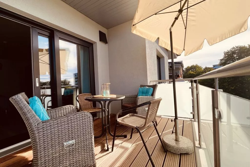 342248-Terrassenbalkon