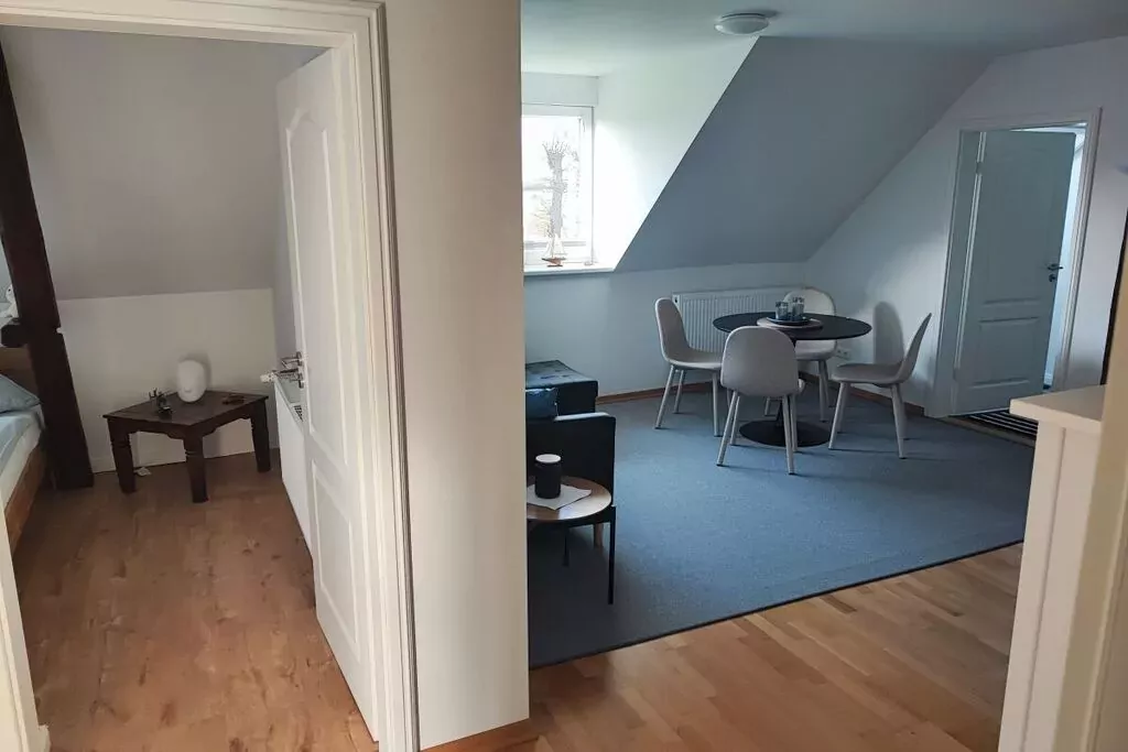 482457-Dining room