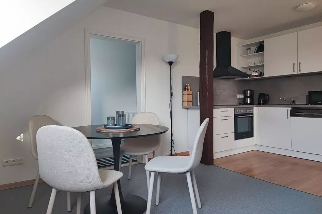 482457-Dining room