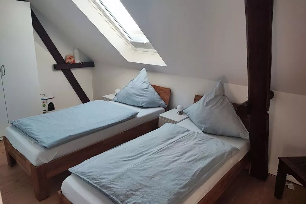 482457-Bedroom