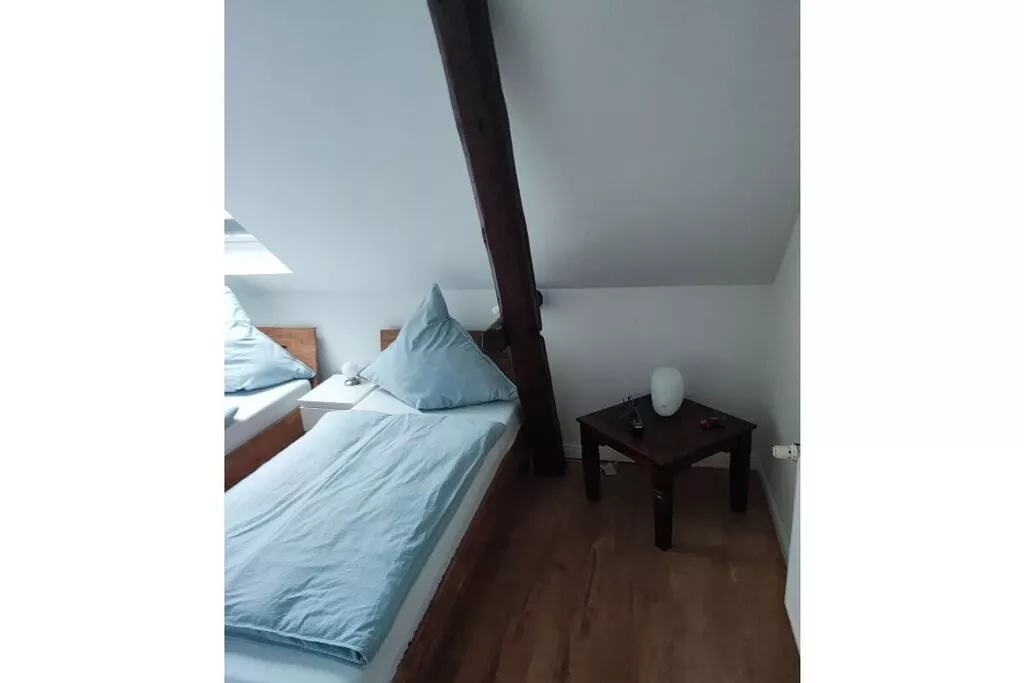 482457-Bedroom