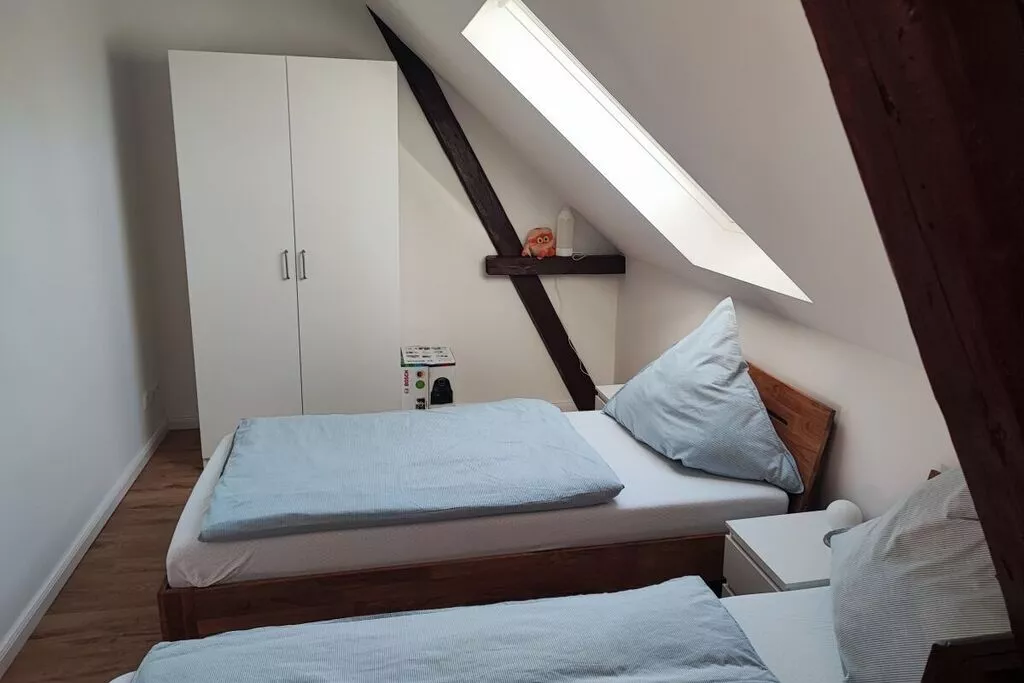 482457-Bedroom
