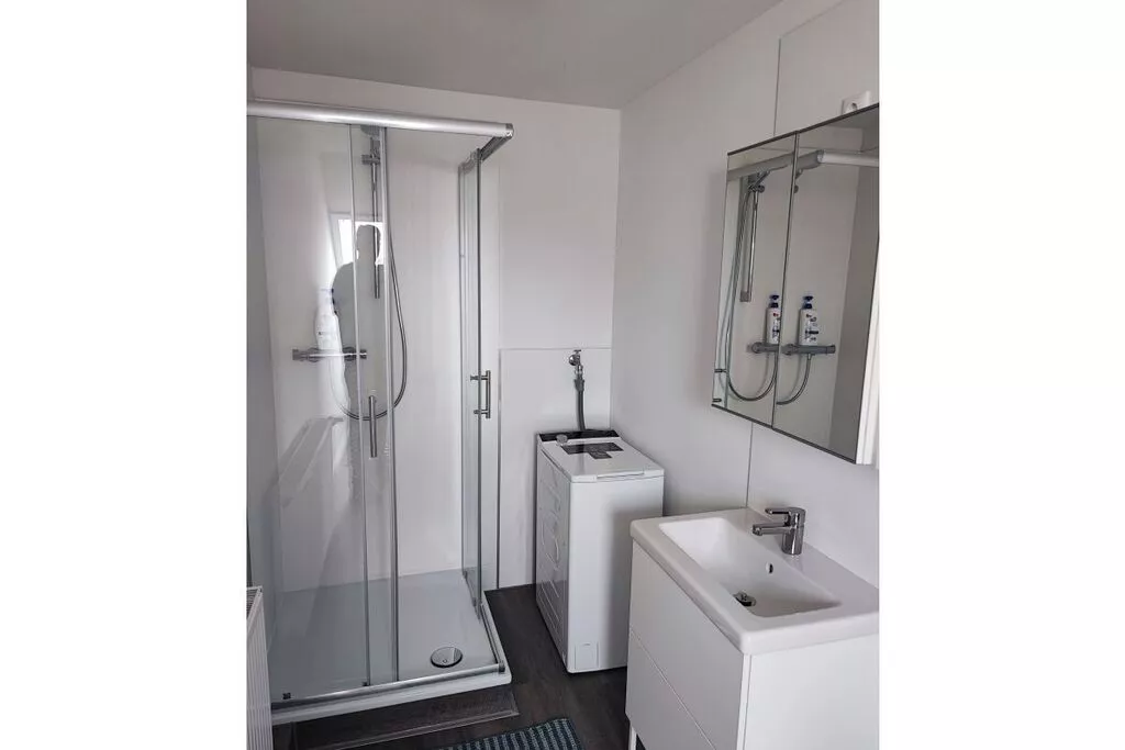 482457-Bathroom