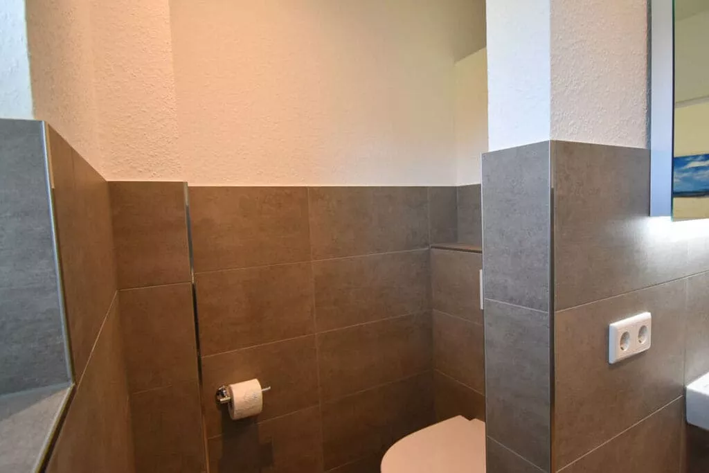 381094-Bathroom