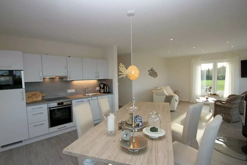 381095-Kitchen
