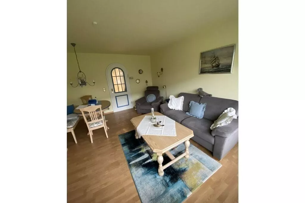109646-Living room