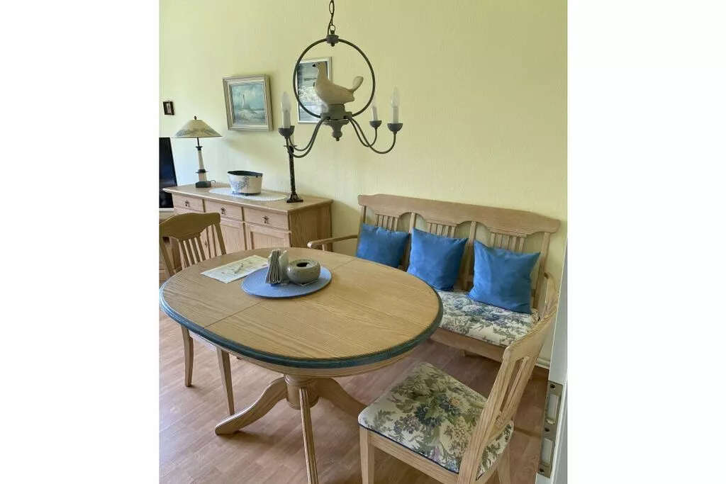 109646-Dining room