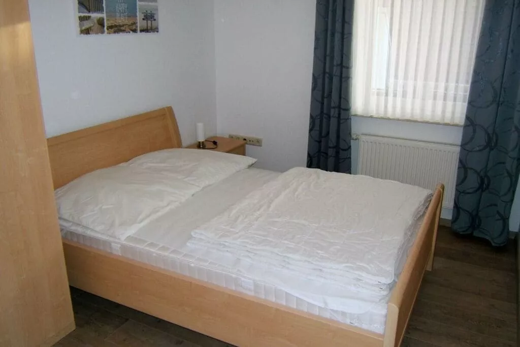 218771-Bedroom