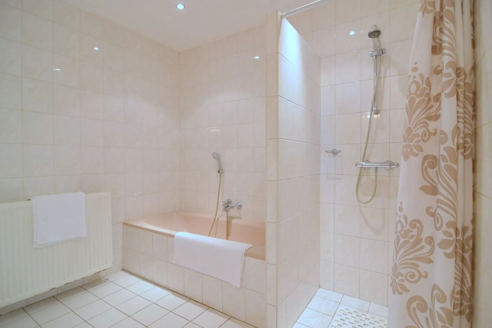 Gelink Hof-Badezimmer