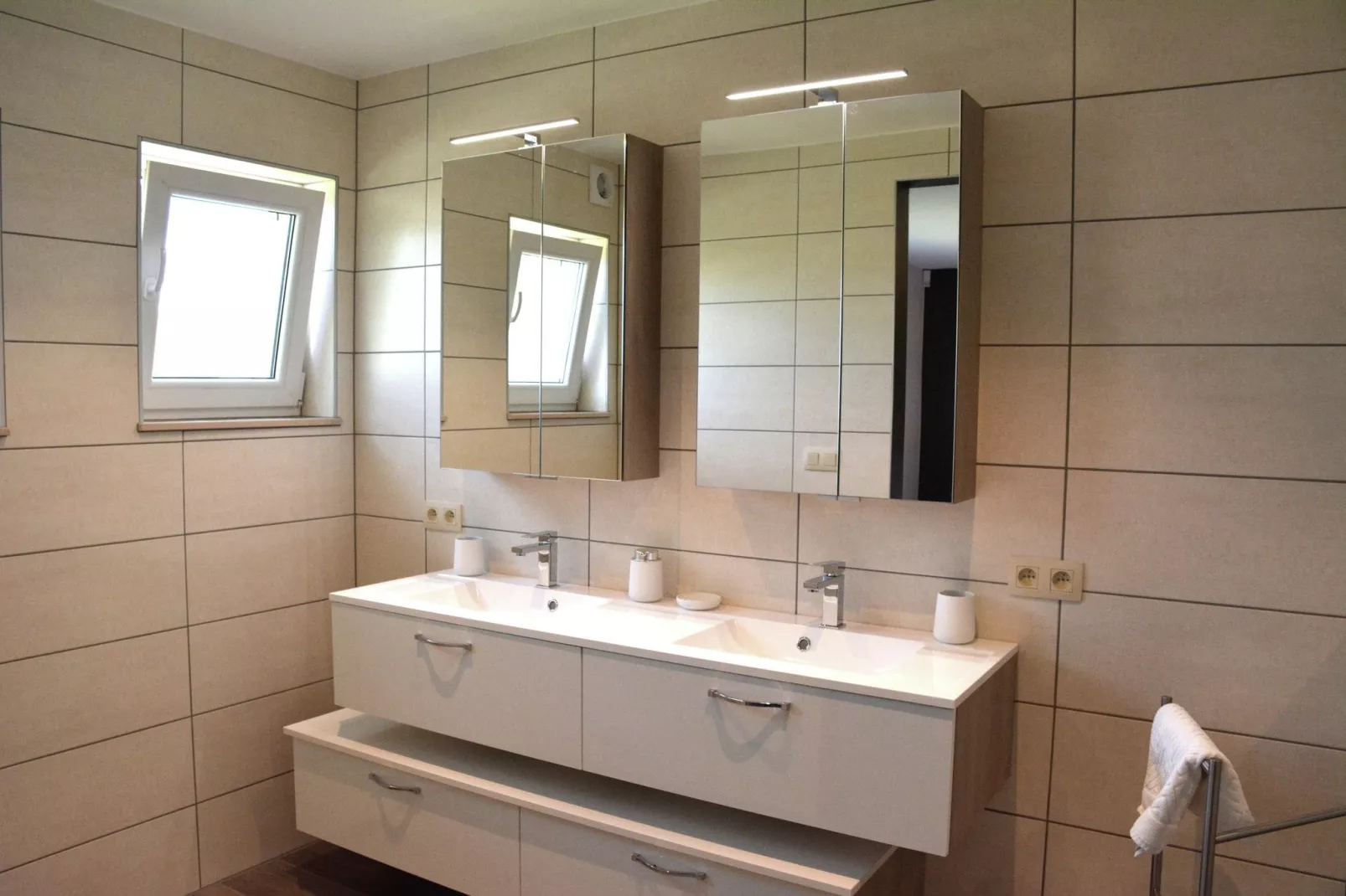 Sous le Charme d'Epona-Bathroom