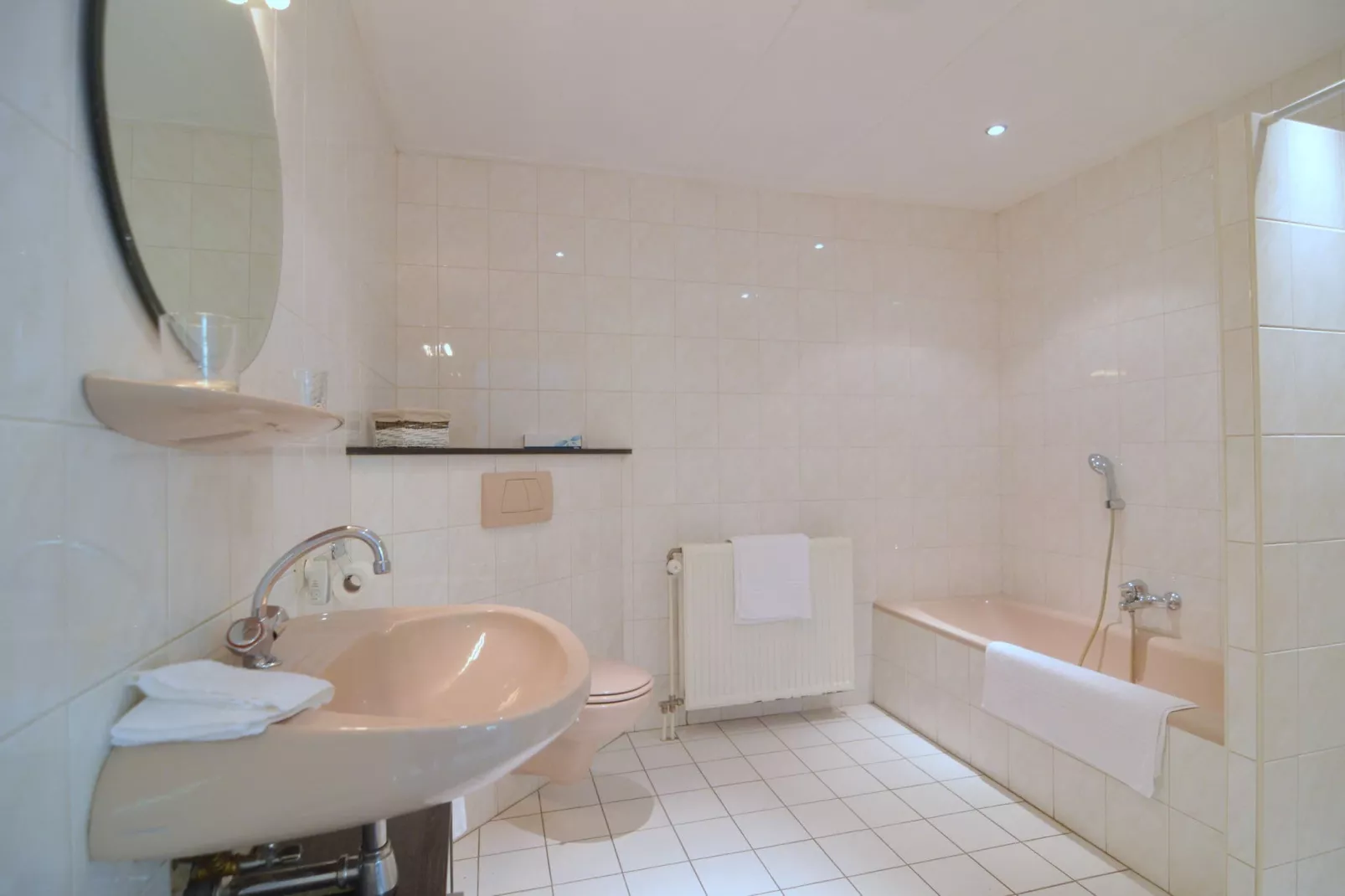 Gelink Hof-Badezimmer
