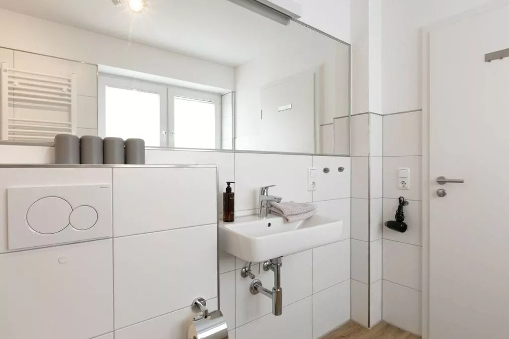 382021-Bathroom