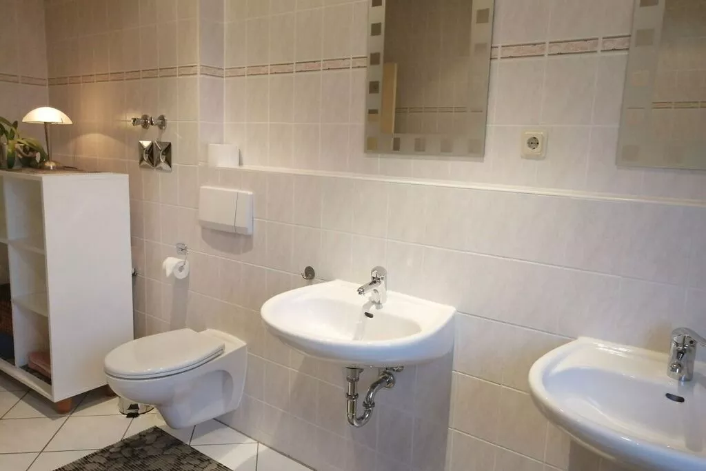 45166-Bathroom