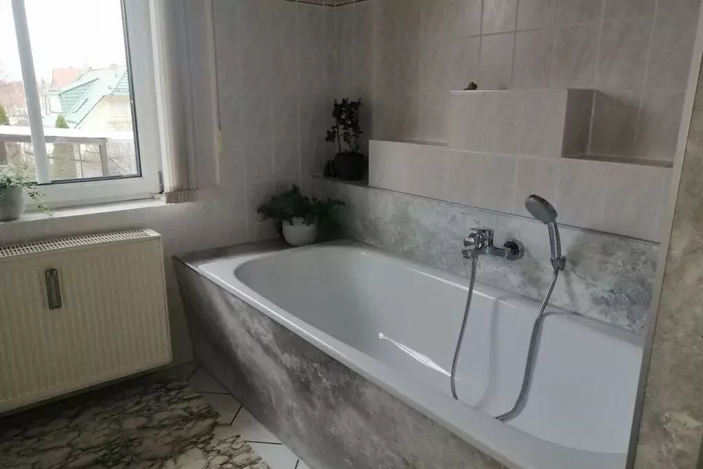 45166-Bathroom