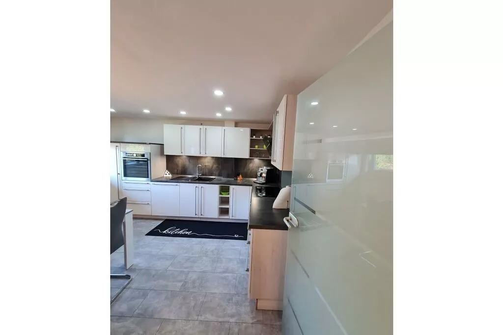 407939-Kitchen