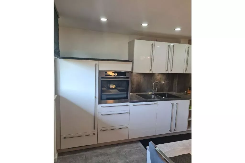 407939-Kitchen