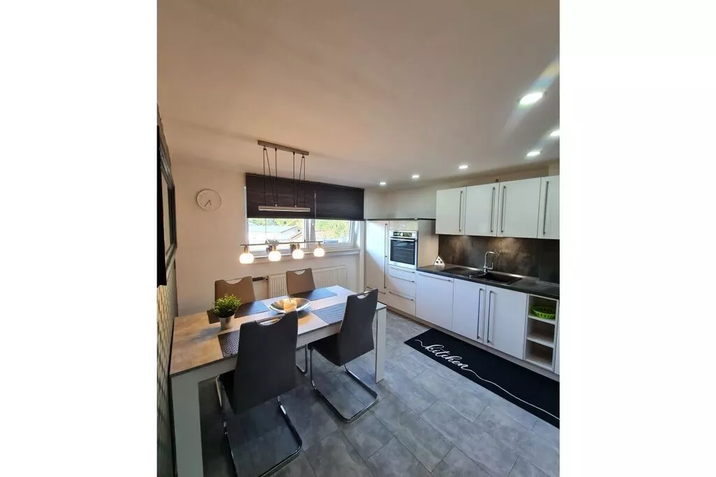 407939-Kitchen