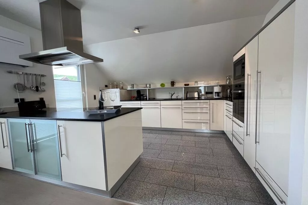 407067-Kitchen