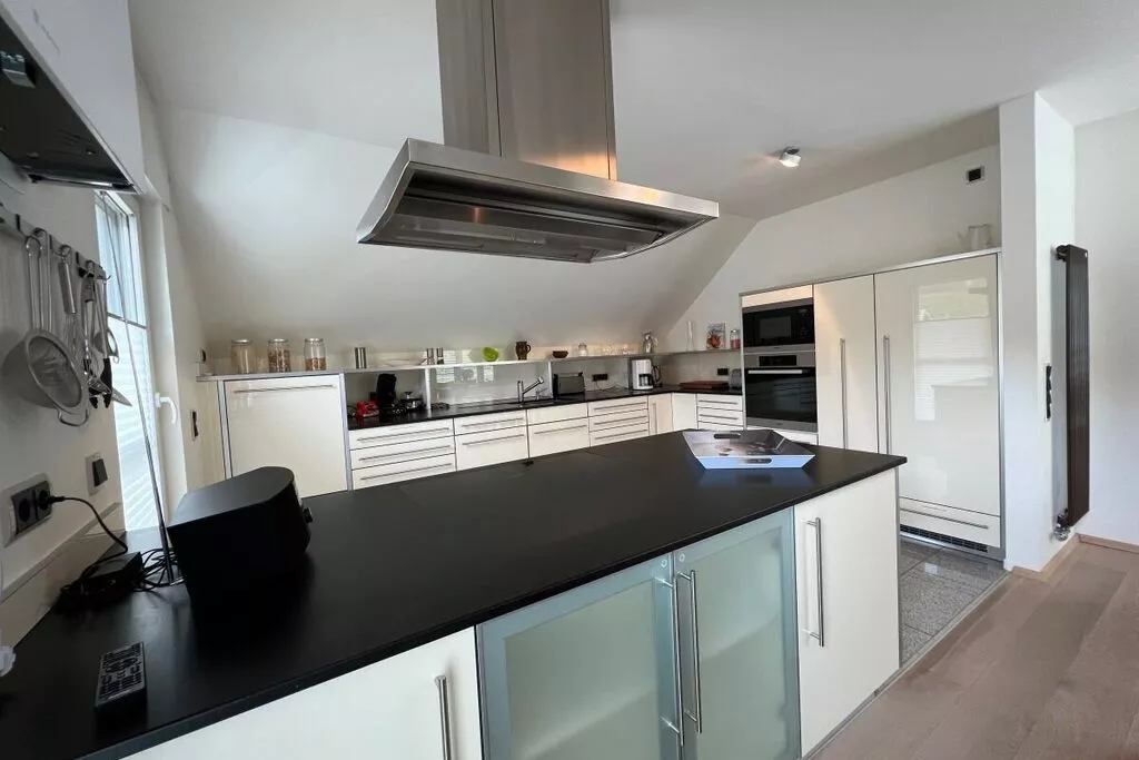 407067-Kitchen