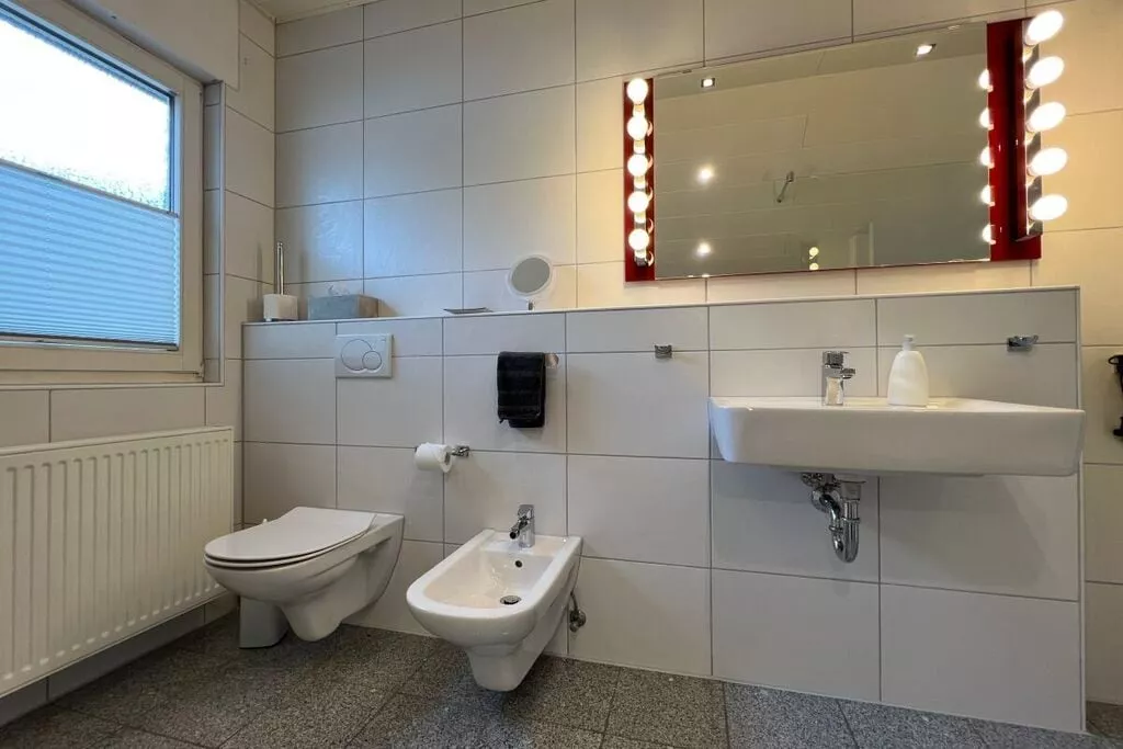407067-Bathroom
