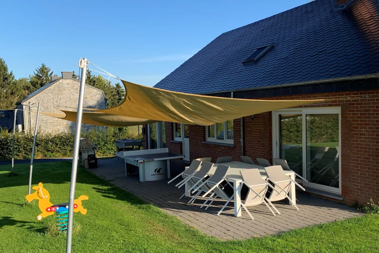 Sous le Charme d'Epona-Exterior summer