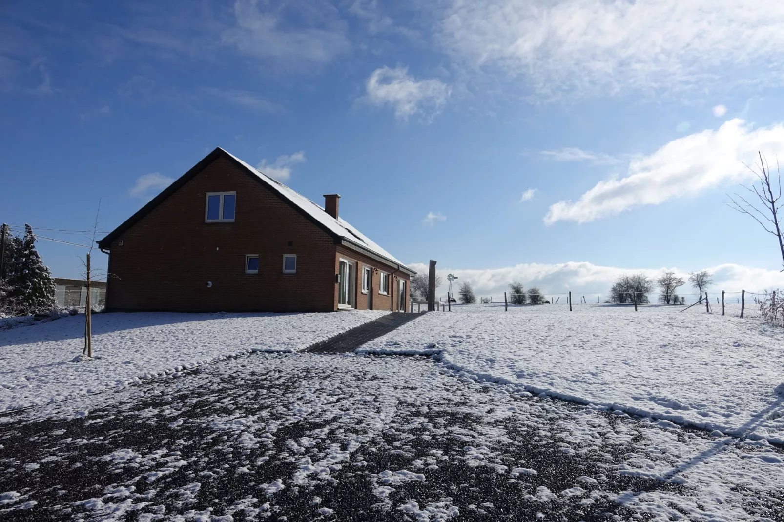 Sous le Charme d'Epona-Exterior winter