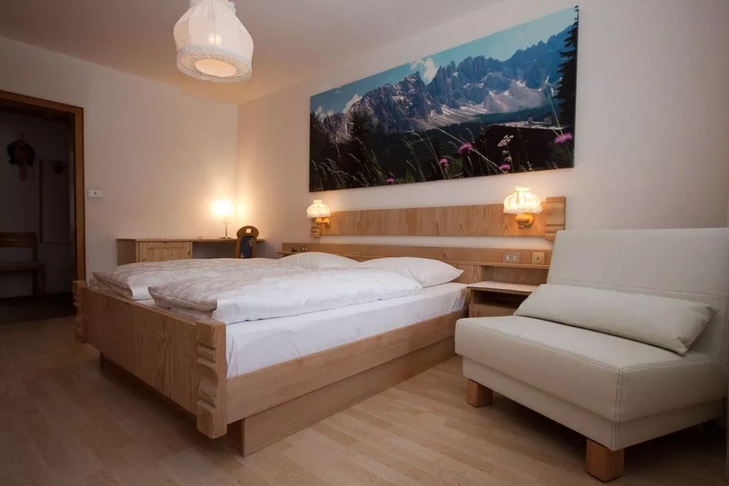 144512-Bedroom