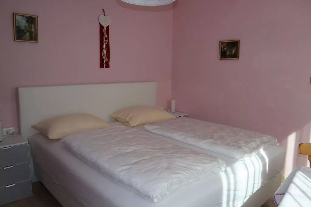 144512-Bedroom