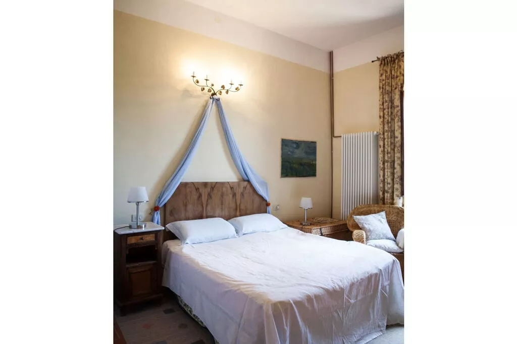 377242-Bedroom