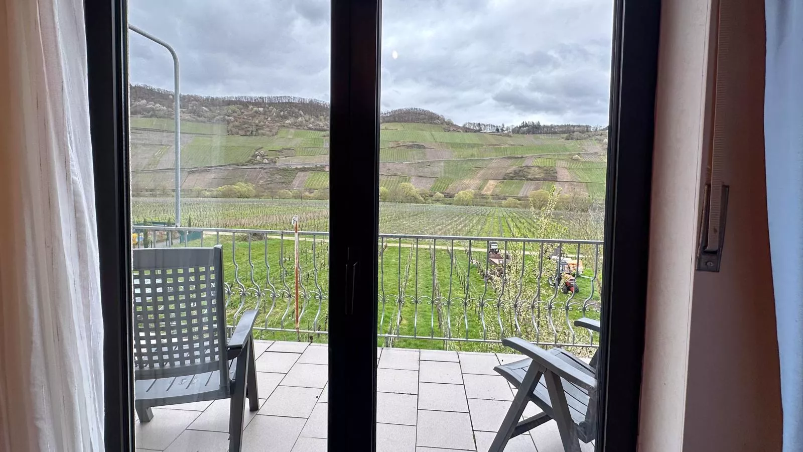 Weingut Hermes-Lex-Terrace balcony