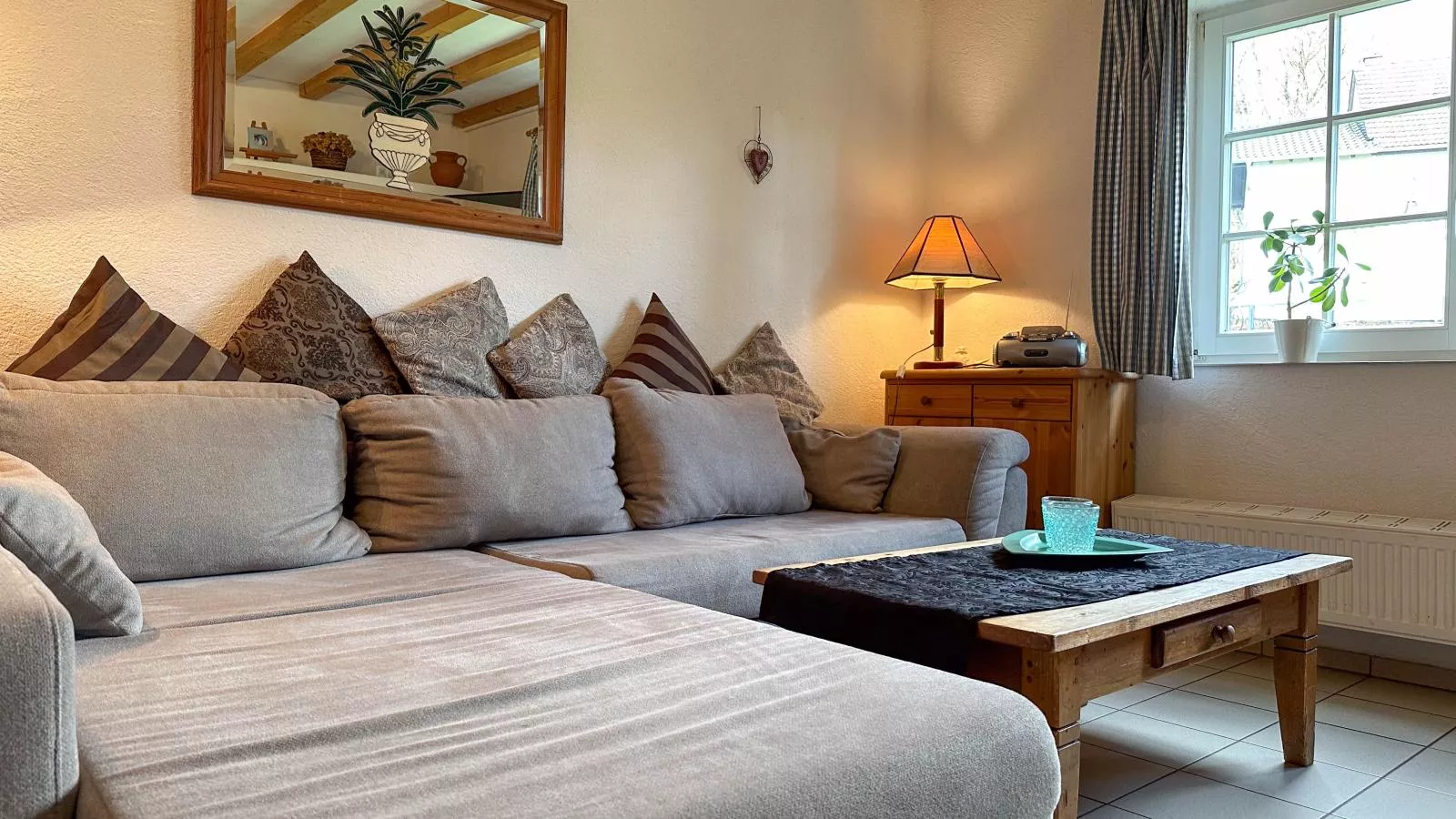 Enjoy 1-Living room