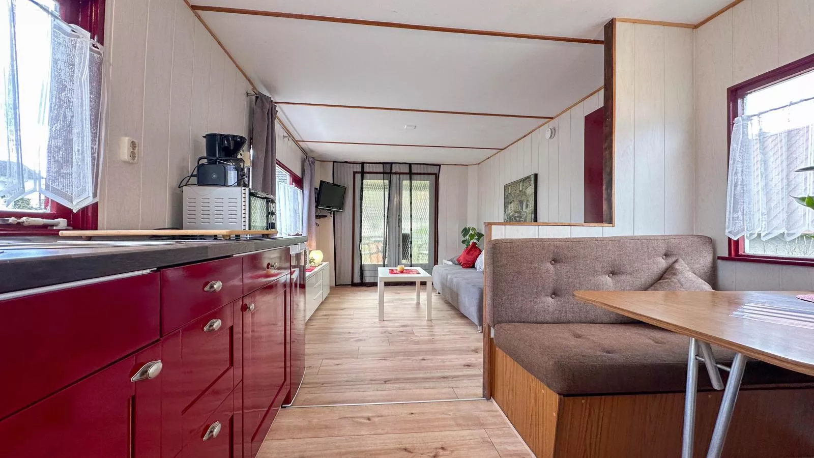 Enjoy 4-Kitchen