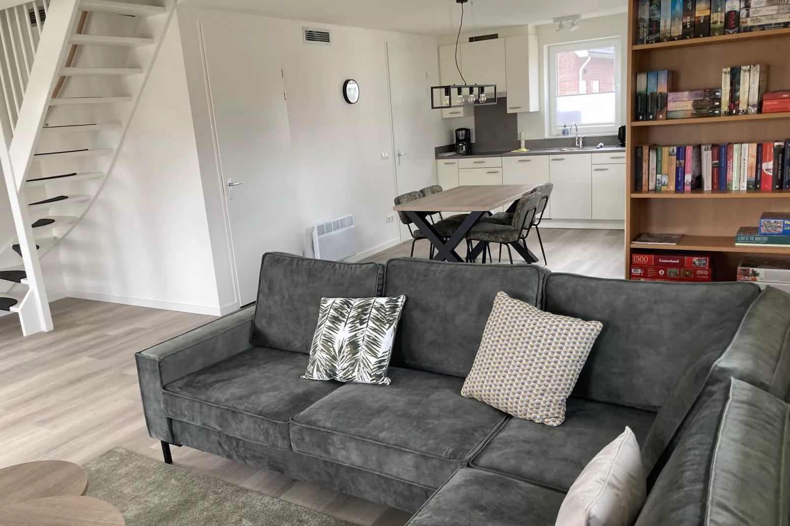 Strandloper 129-Living room