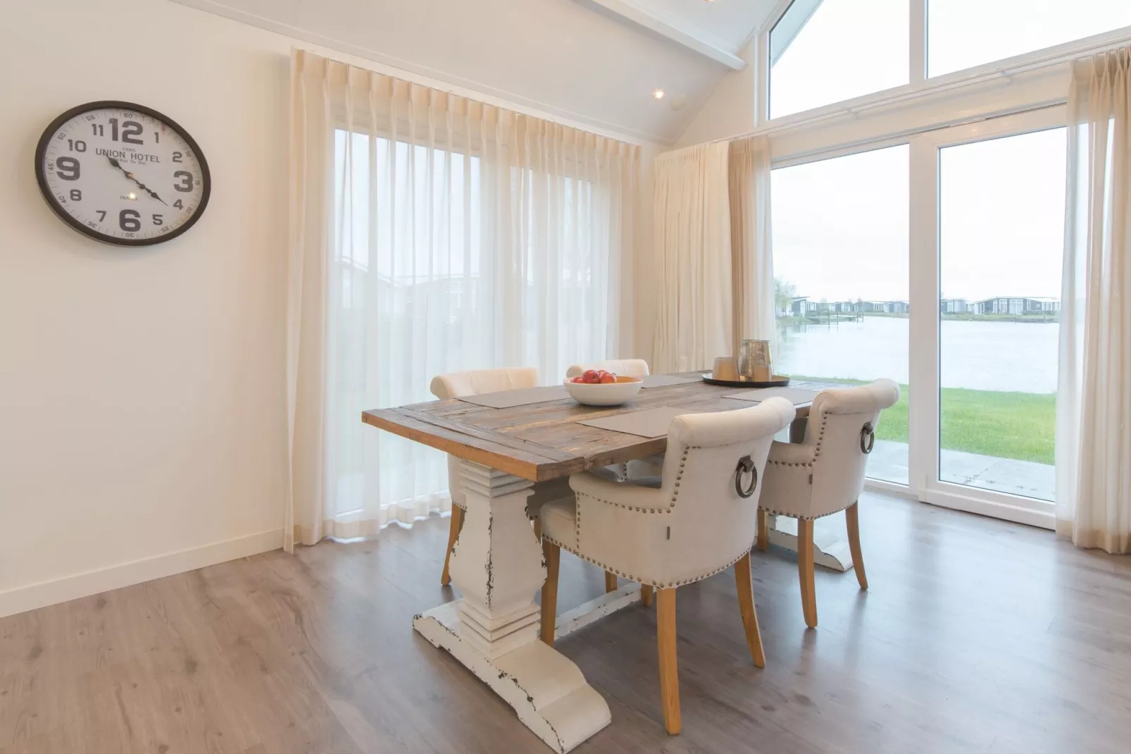 Water Resort Oosterschelde 16-Living room