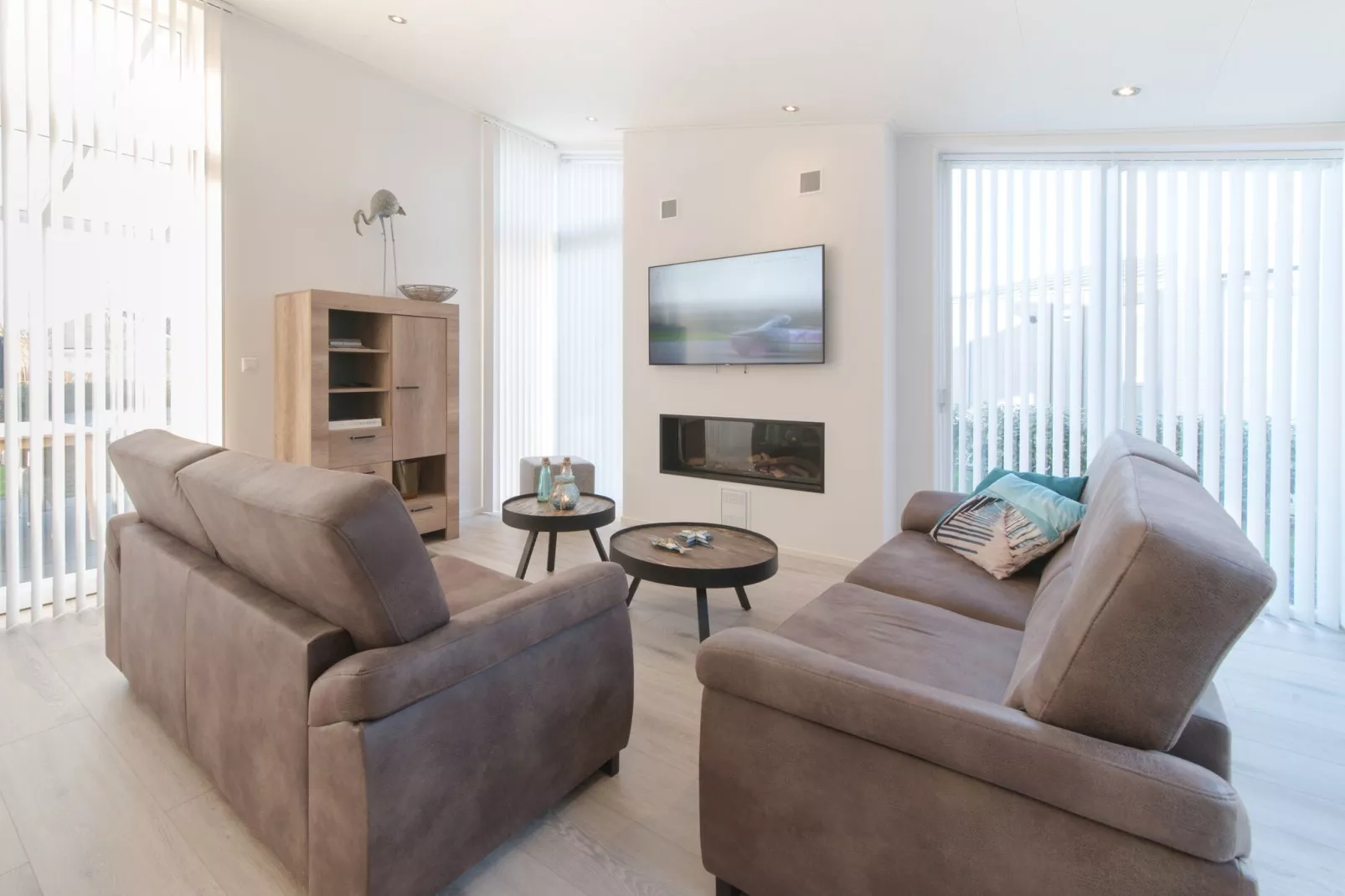 Water Resort Oosterschelde 103-Living room