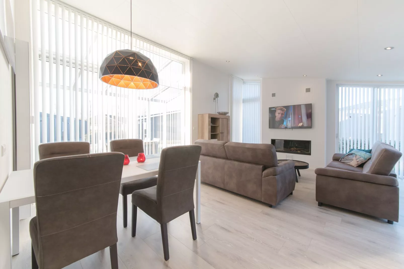 Water Resort Oosterschelde 103-Living room