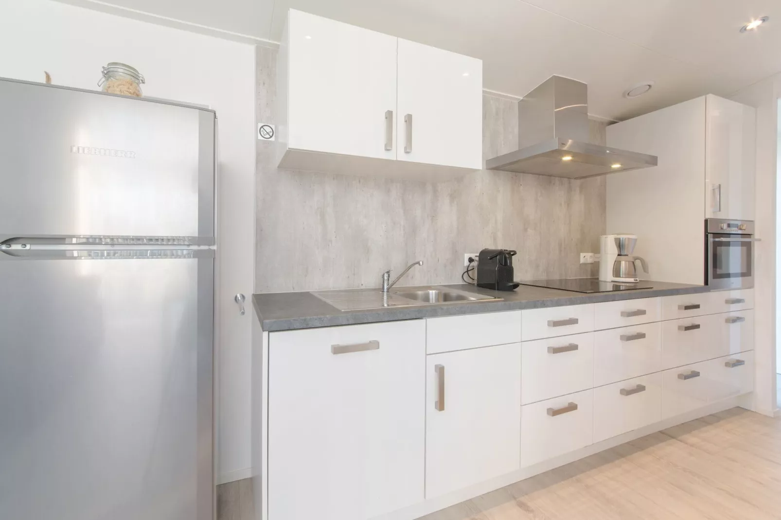 Water Resort Oosterschelde 103-Kitchen