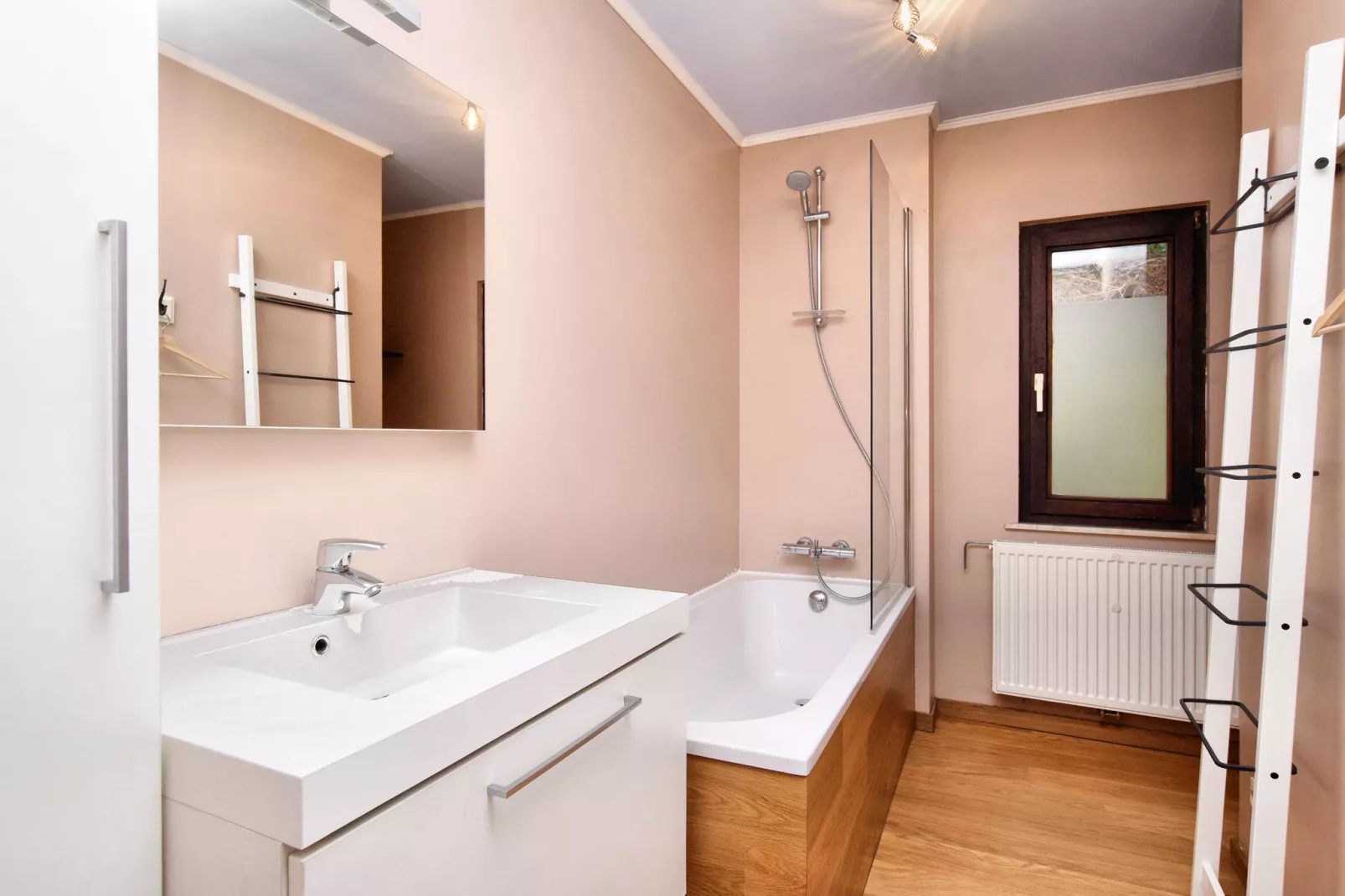 Maison sur Ourthe-Badezimmer