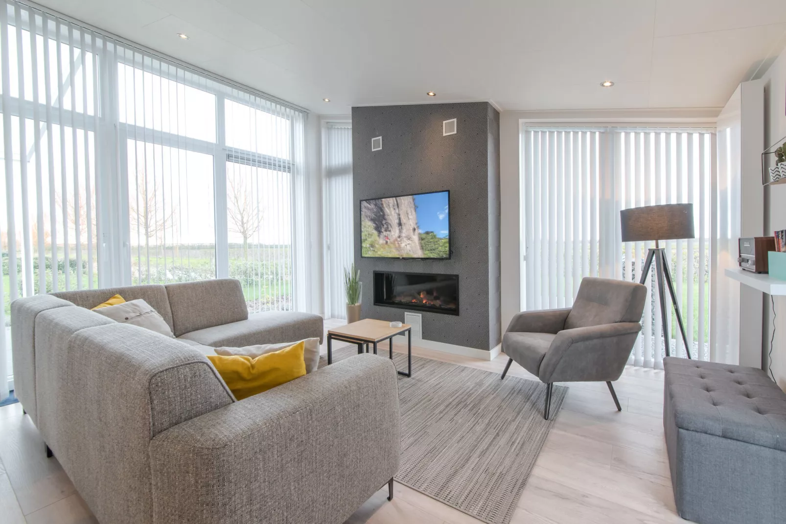 Water Resort Oosterschelde 39-Living room