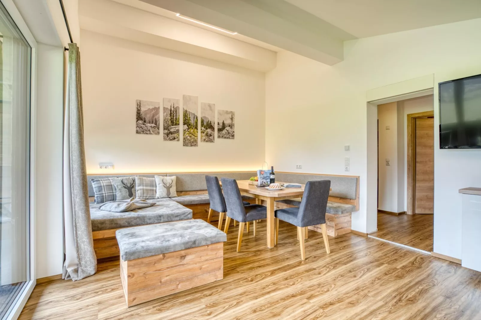Haus Ferien-Dining room