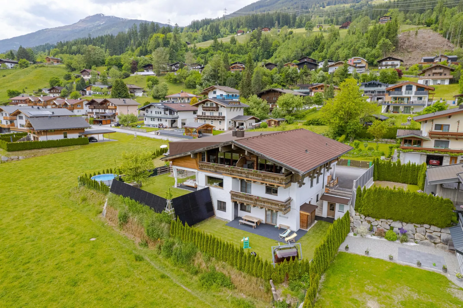 Haus Ferien-Exterior summer