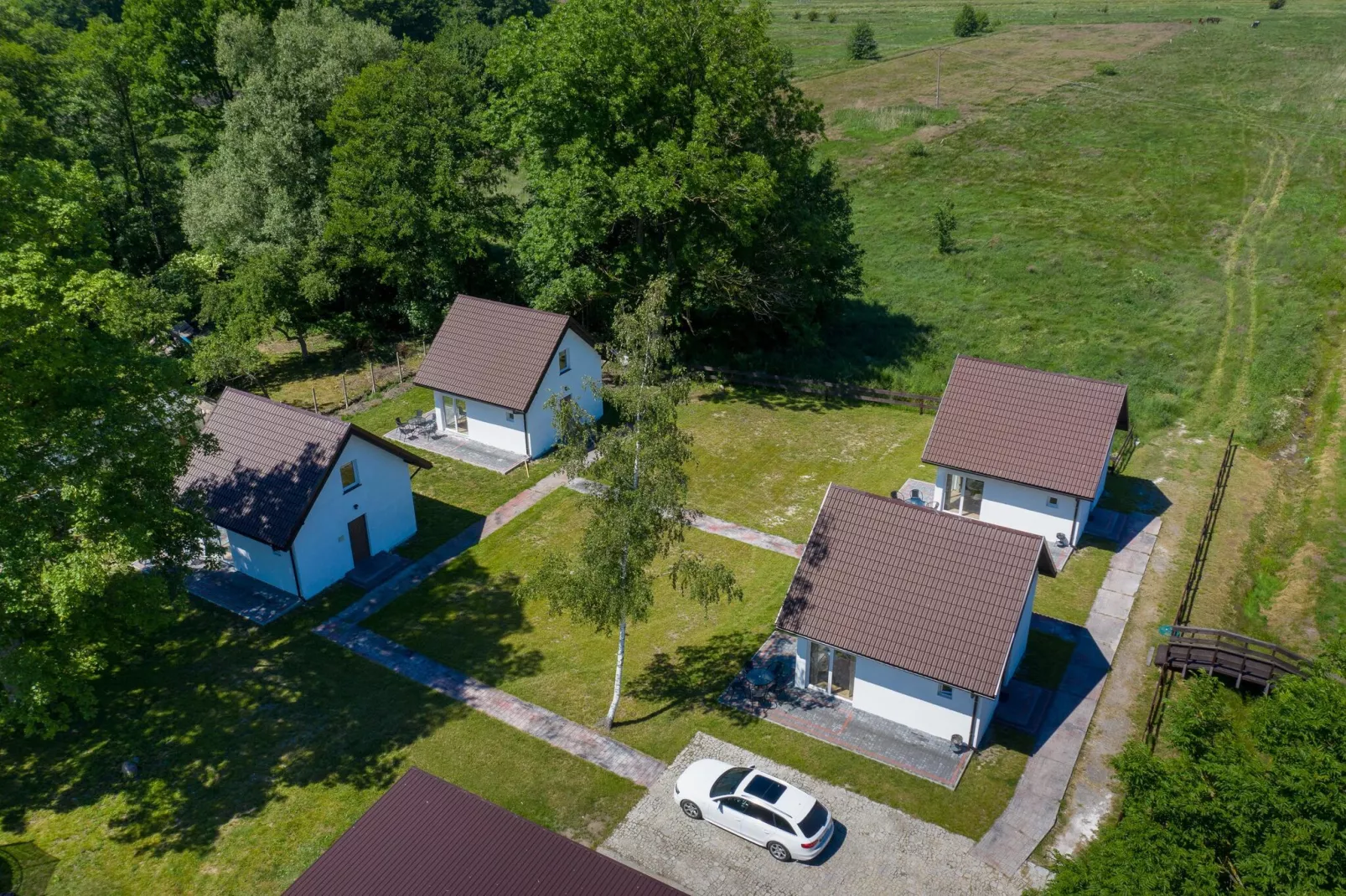 Komfortowe domki wakacyjne dla 6 osób w Lędzinie-Exterior summer