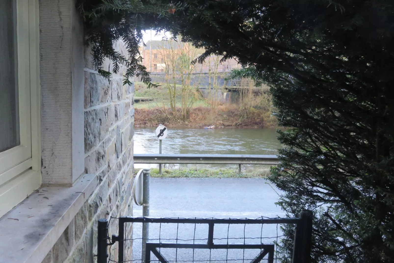 Maison sur Ourthe-Aussicht Sommer