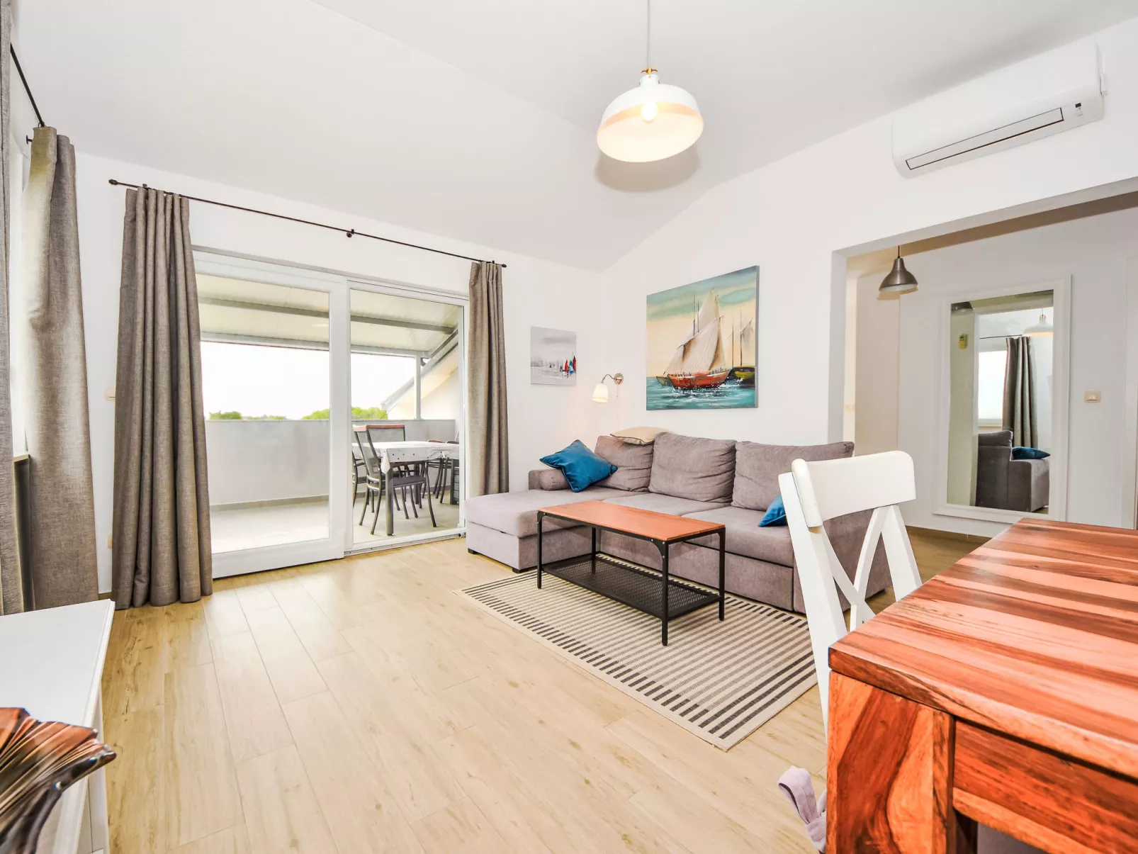 Luxury Apartment Mondo-Inside