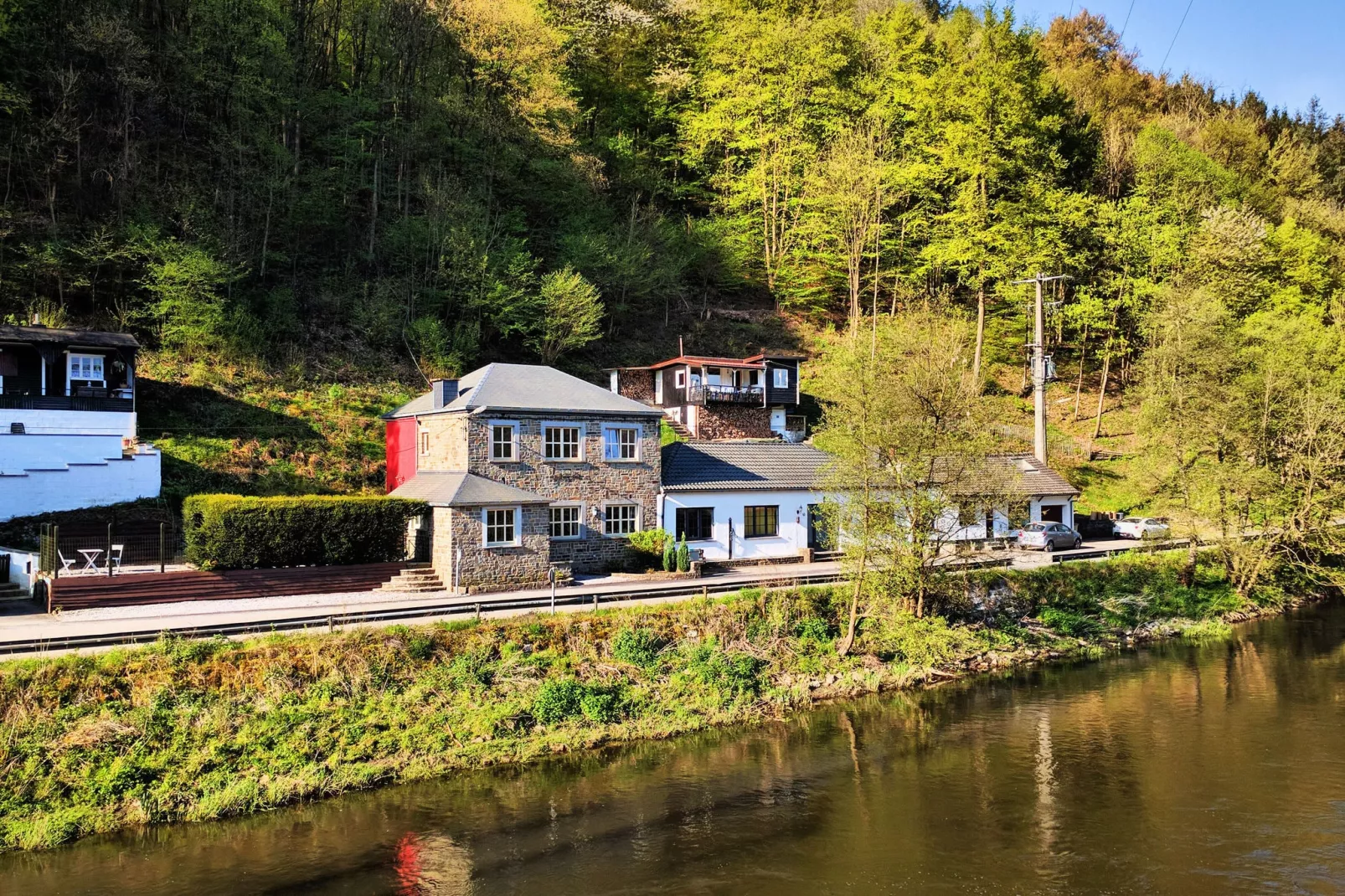 Maison sur Ourthe-Gebiete Sommer 1 km