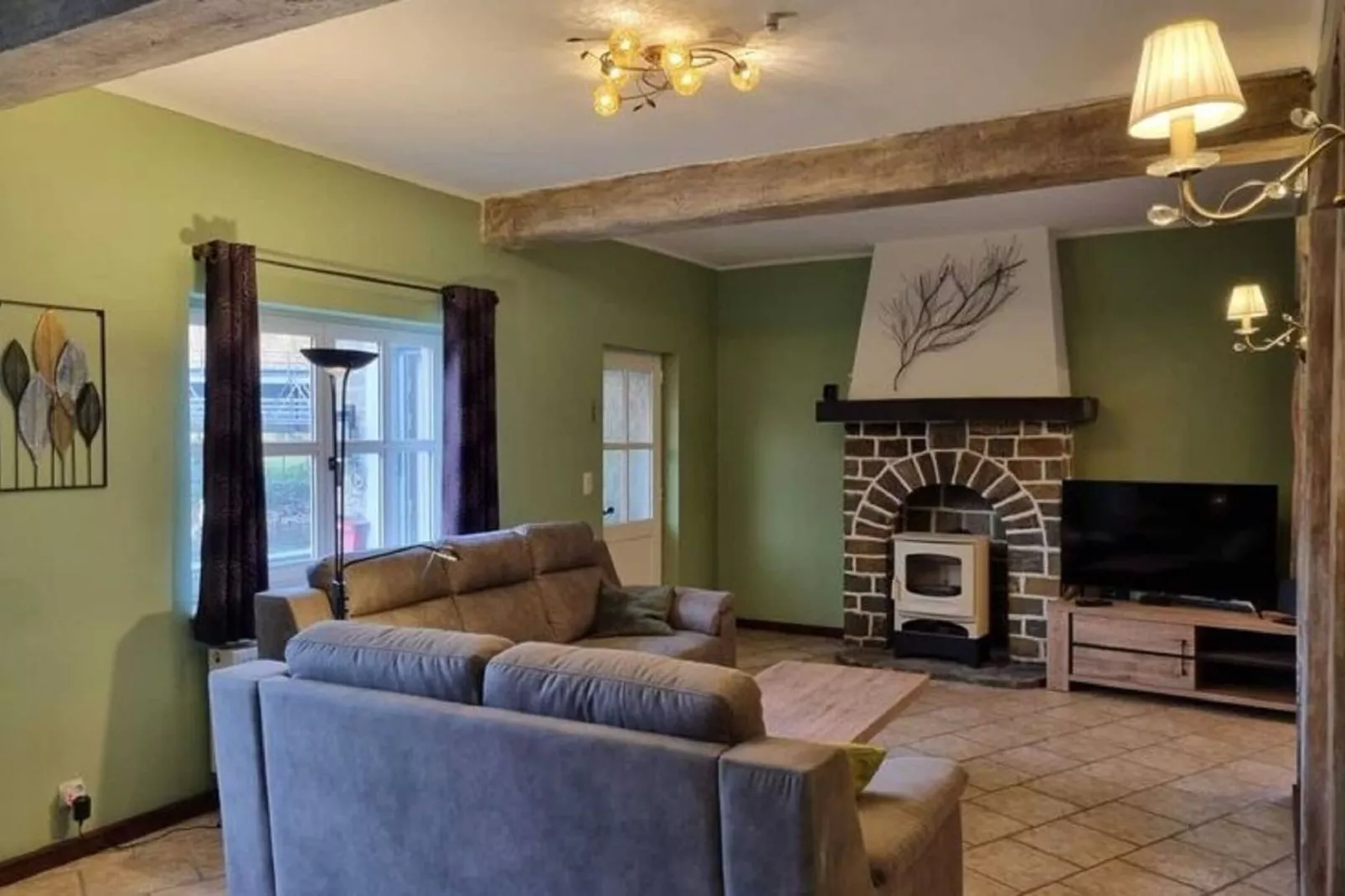 Maison sur Ourthe-Wohnzimmer