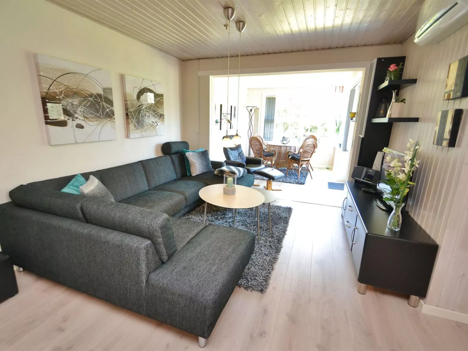 "Geert" - 900m from the sea-Inside