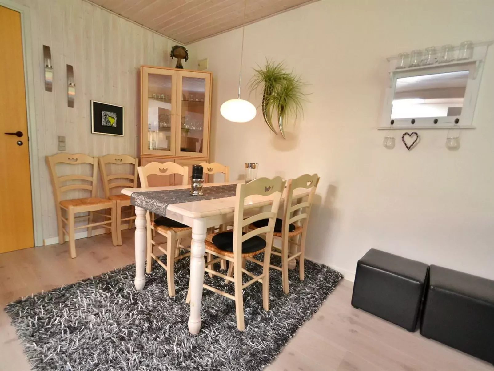 "Geert" - 900m from the sea-Inside