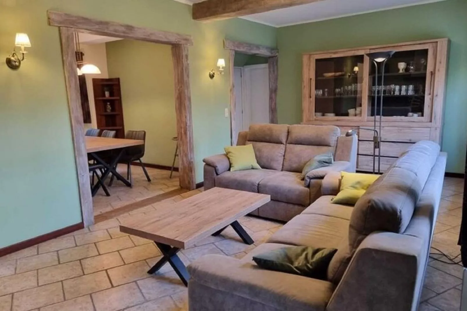 Maison sur Ourthe-Wohnzimmer
