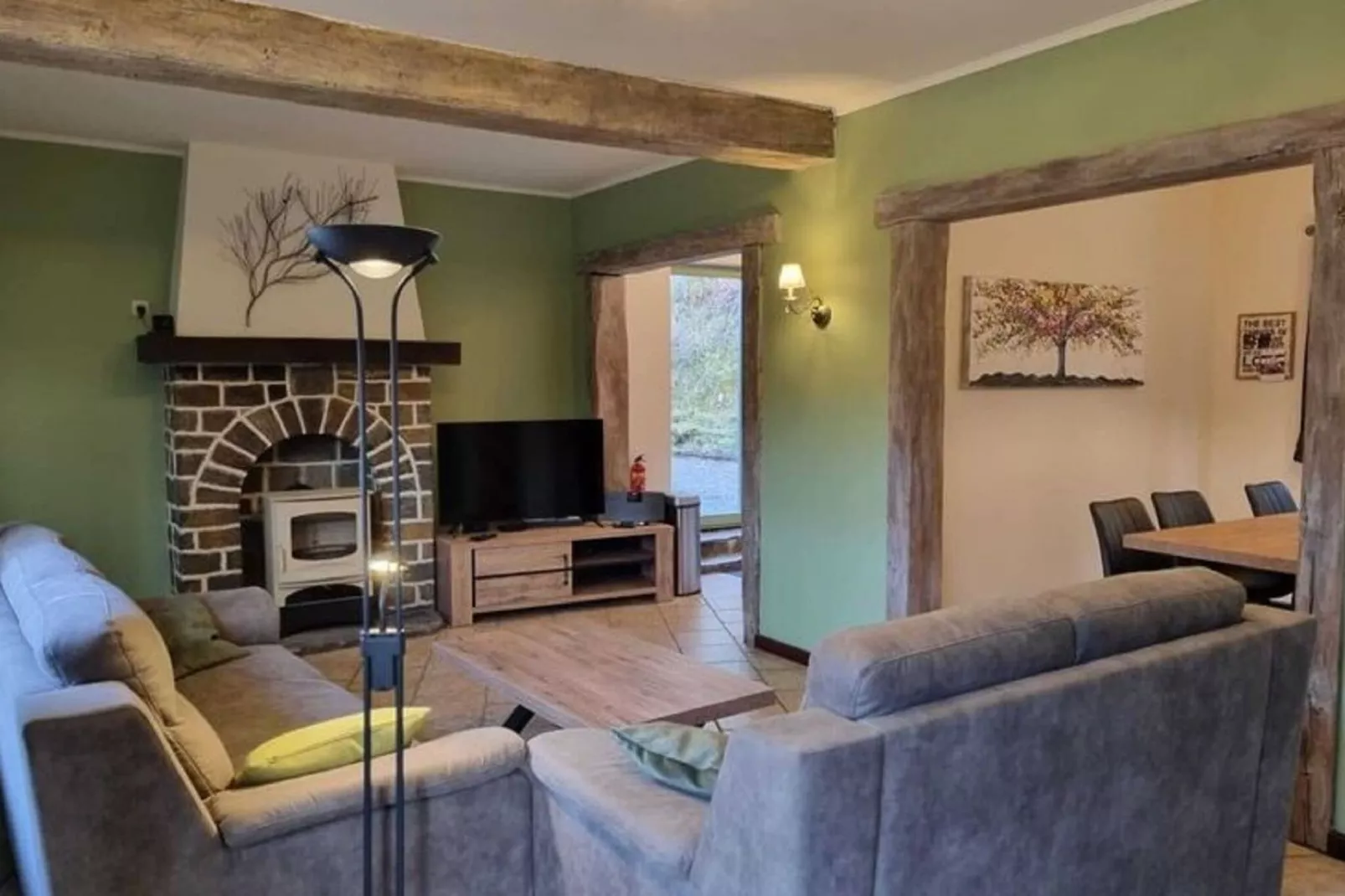 Maison sur Ourthe-Wohnzimmer